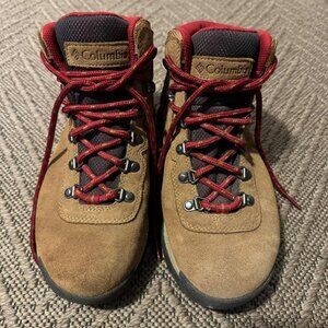 Columbia Women's Newton Ridge Plus Tan/Red Hiking Boots Size 7.5